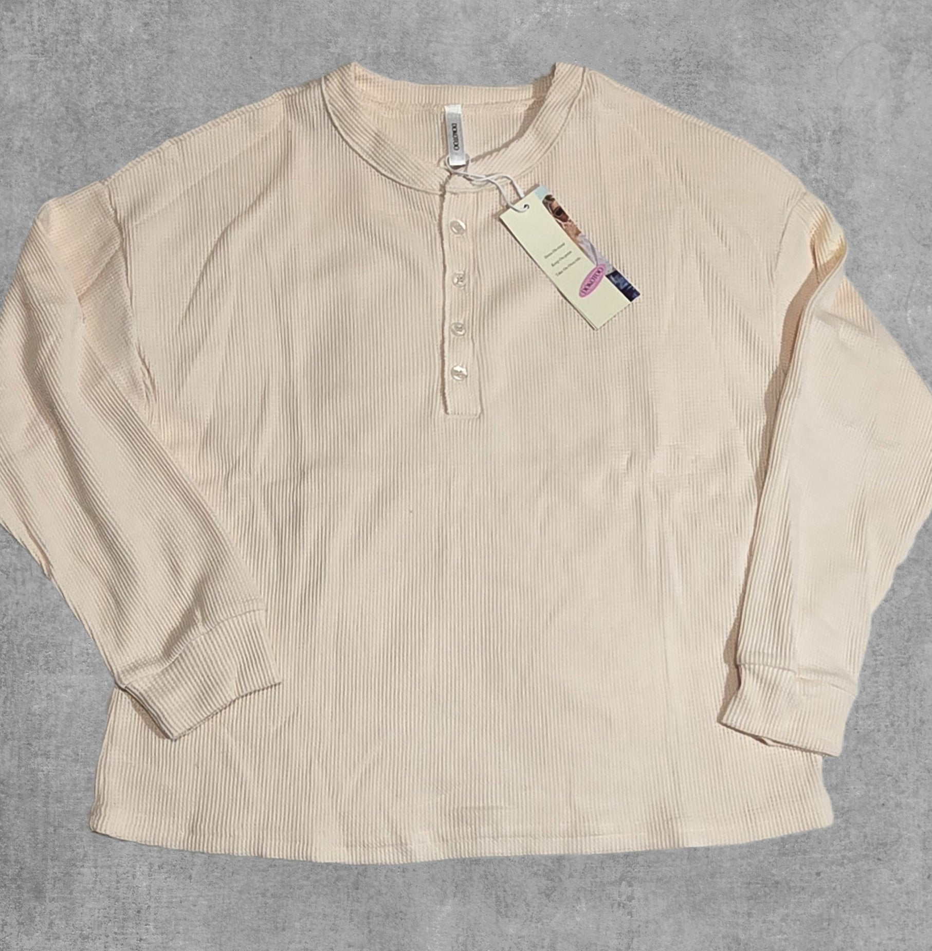 NWT - Women's Thermal Top Size Small image 0