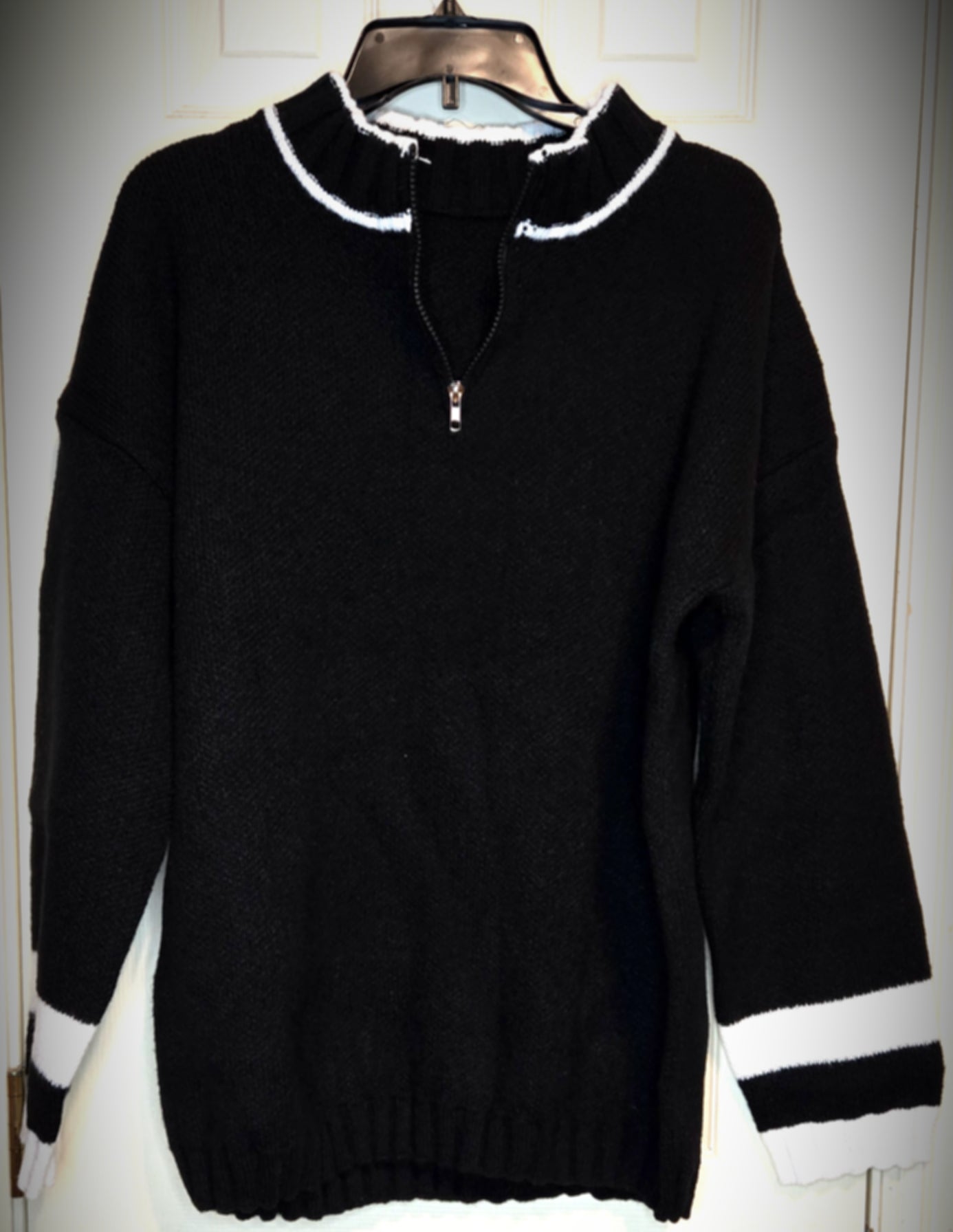 Women's Sweater Size Large image 0