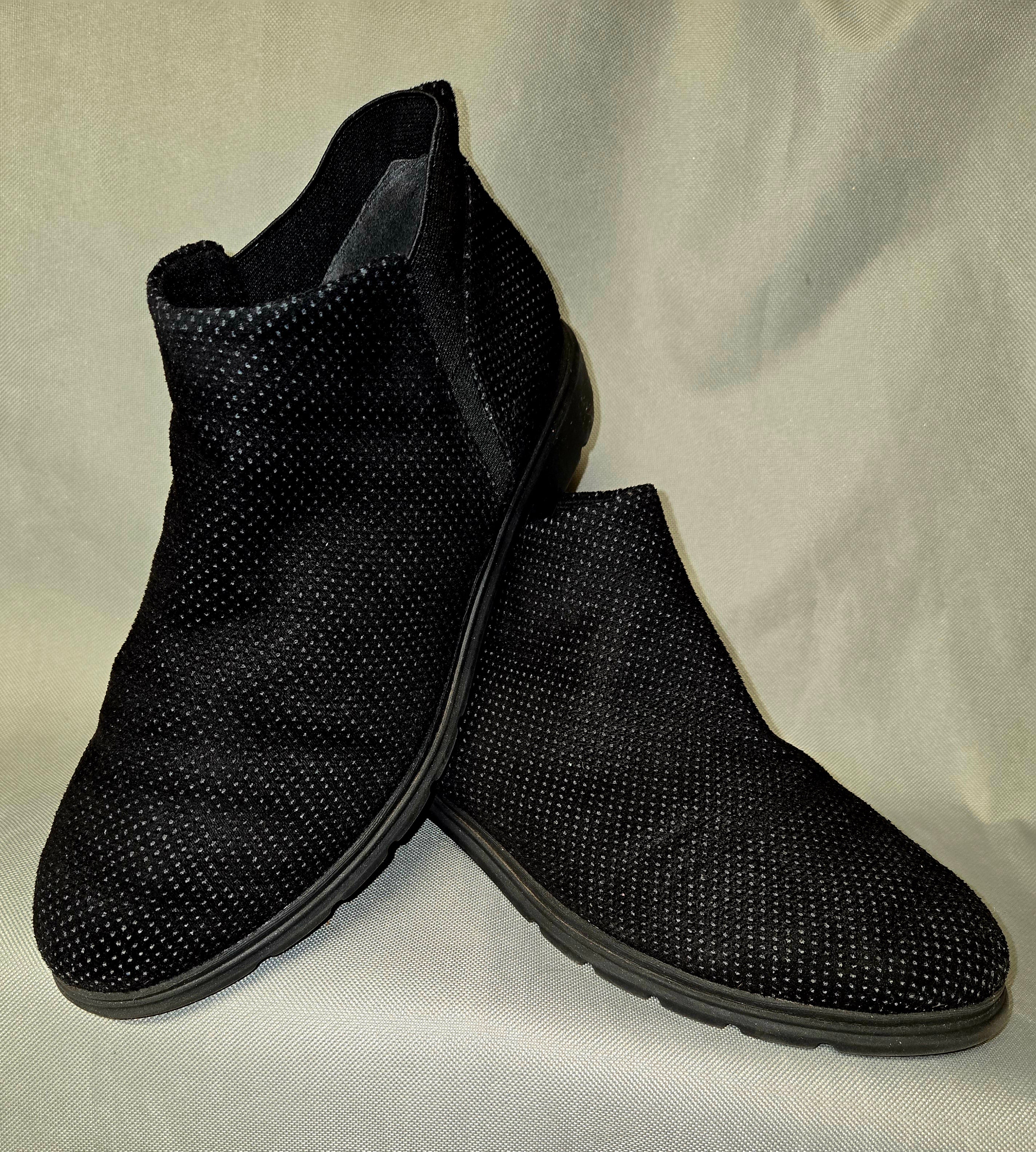 Women's Shoes Size- 8 image 0