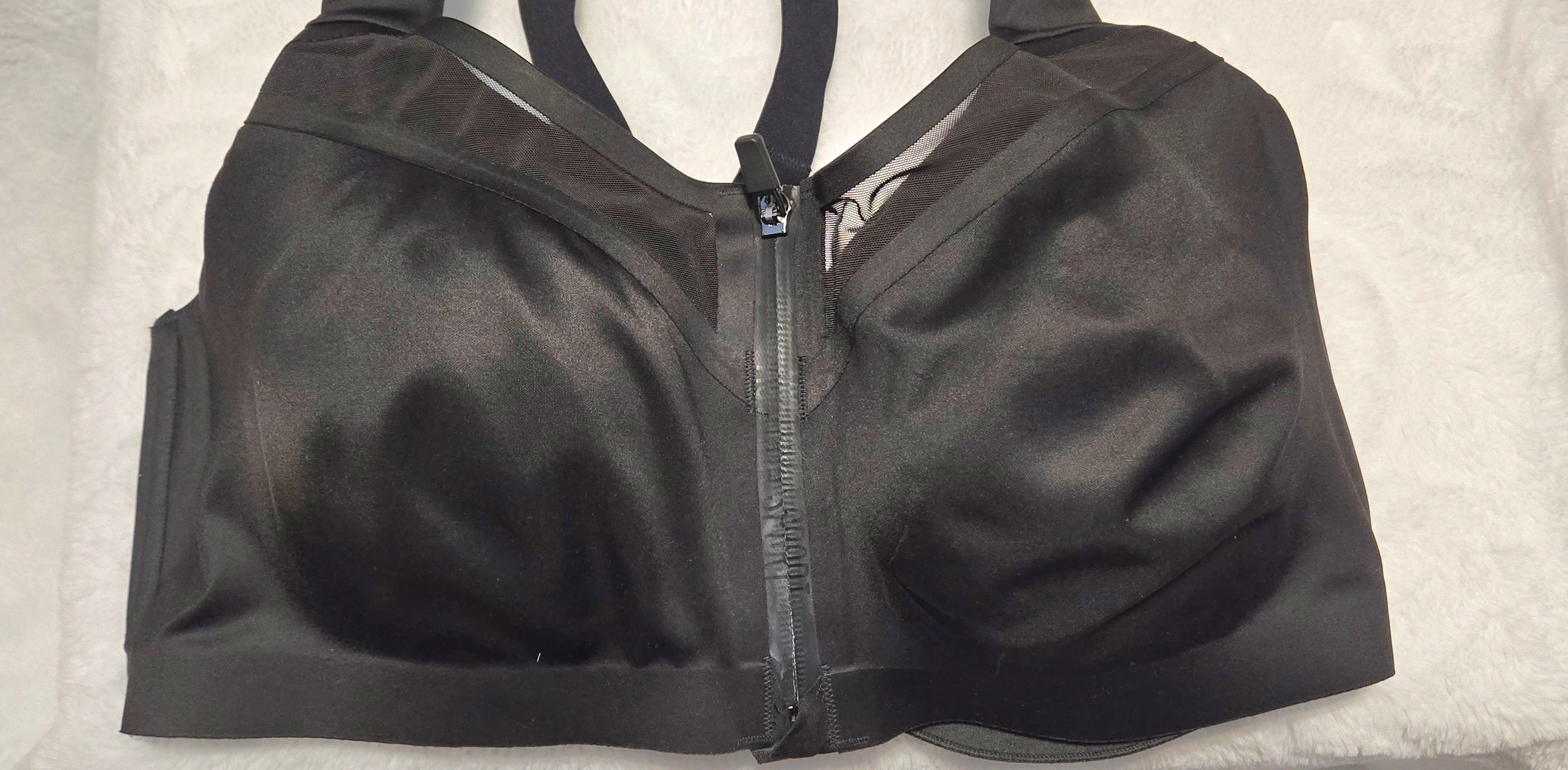 Women's Sports Bra Size 38DDD image 0