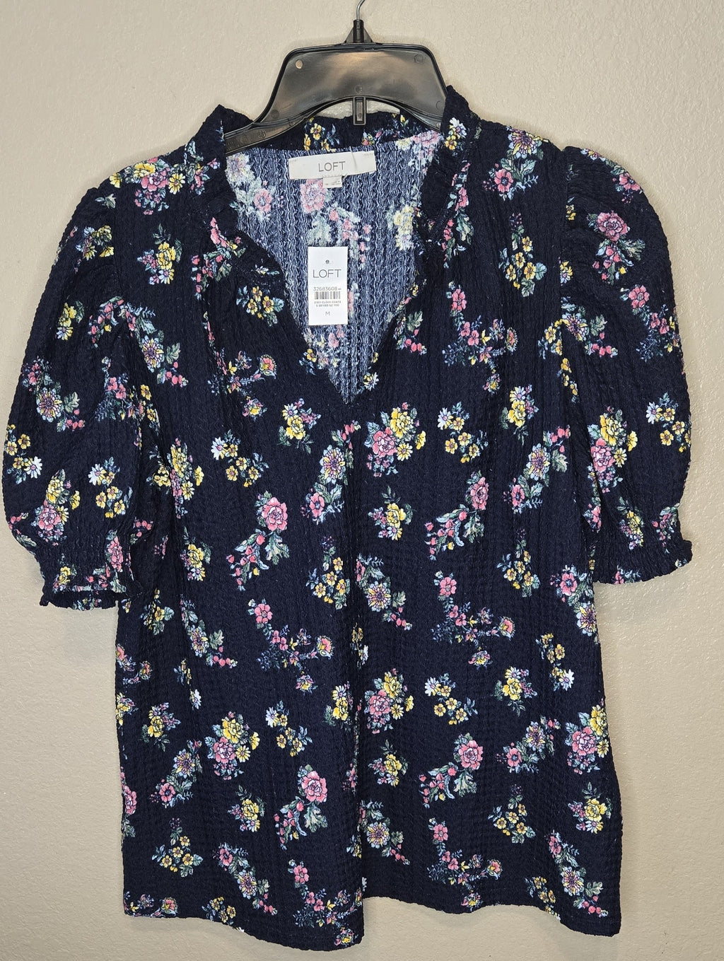 NWT - Women's Ann Taylor LOFT Blouse Size Medium