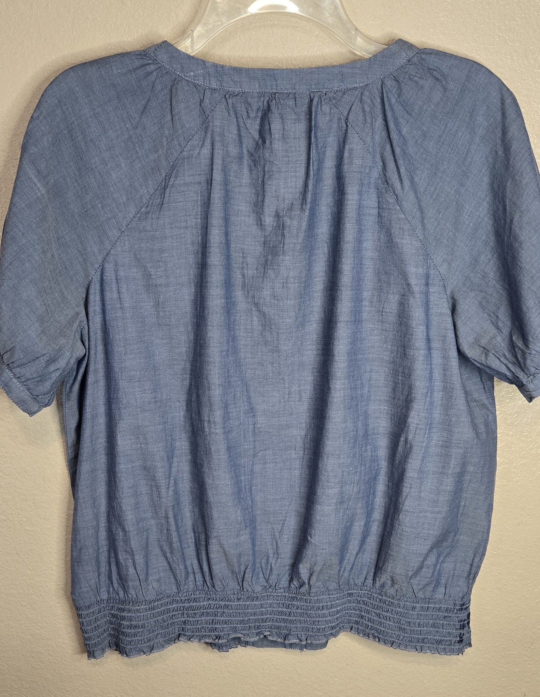 Pre-loved Women's Tommy Hilfiger Blouse Size Medium