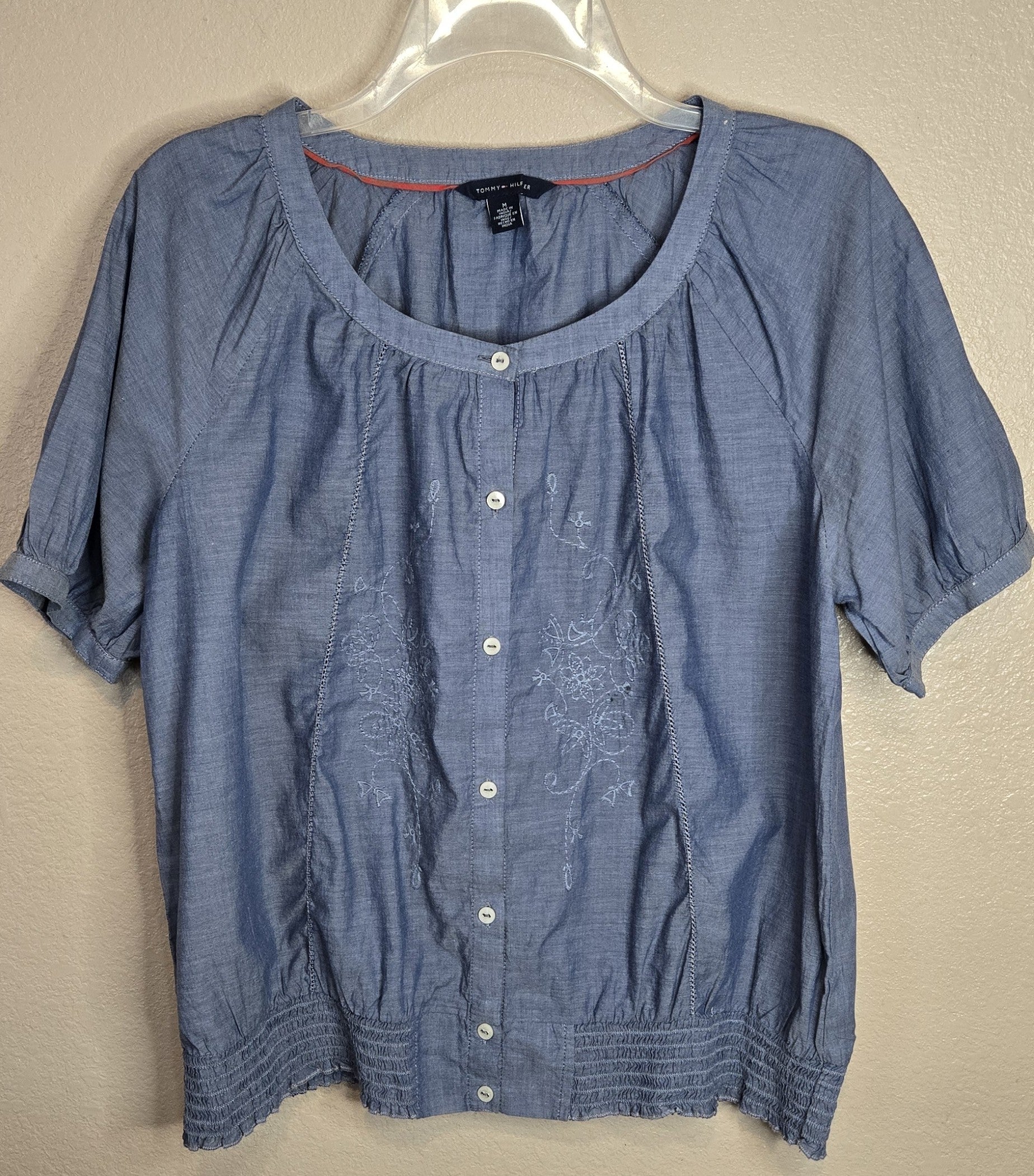 Pre-loved Women's Tommy Hilfiger Blouse Size Medium
