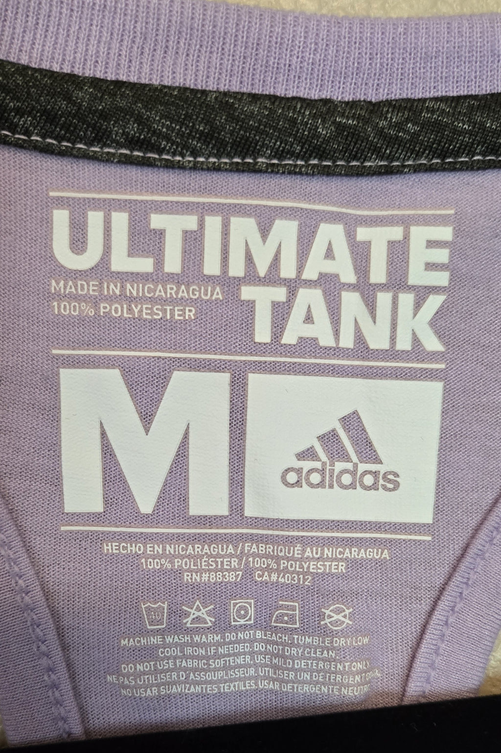 Pre-loved Adidas Athletic Top Size Medium