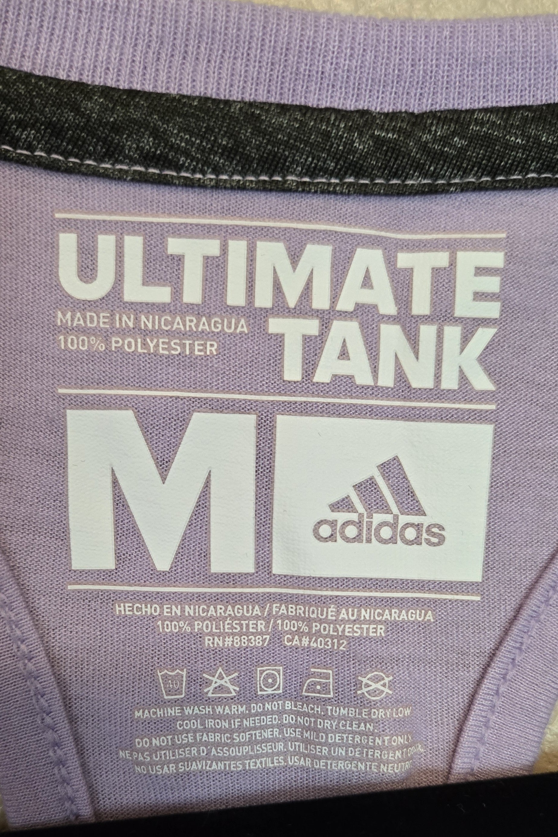 Pre-loved Adidas Athletic Top Size Medium