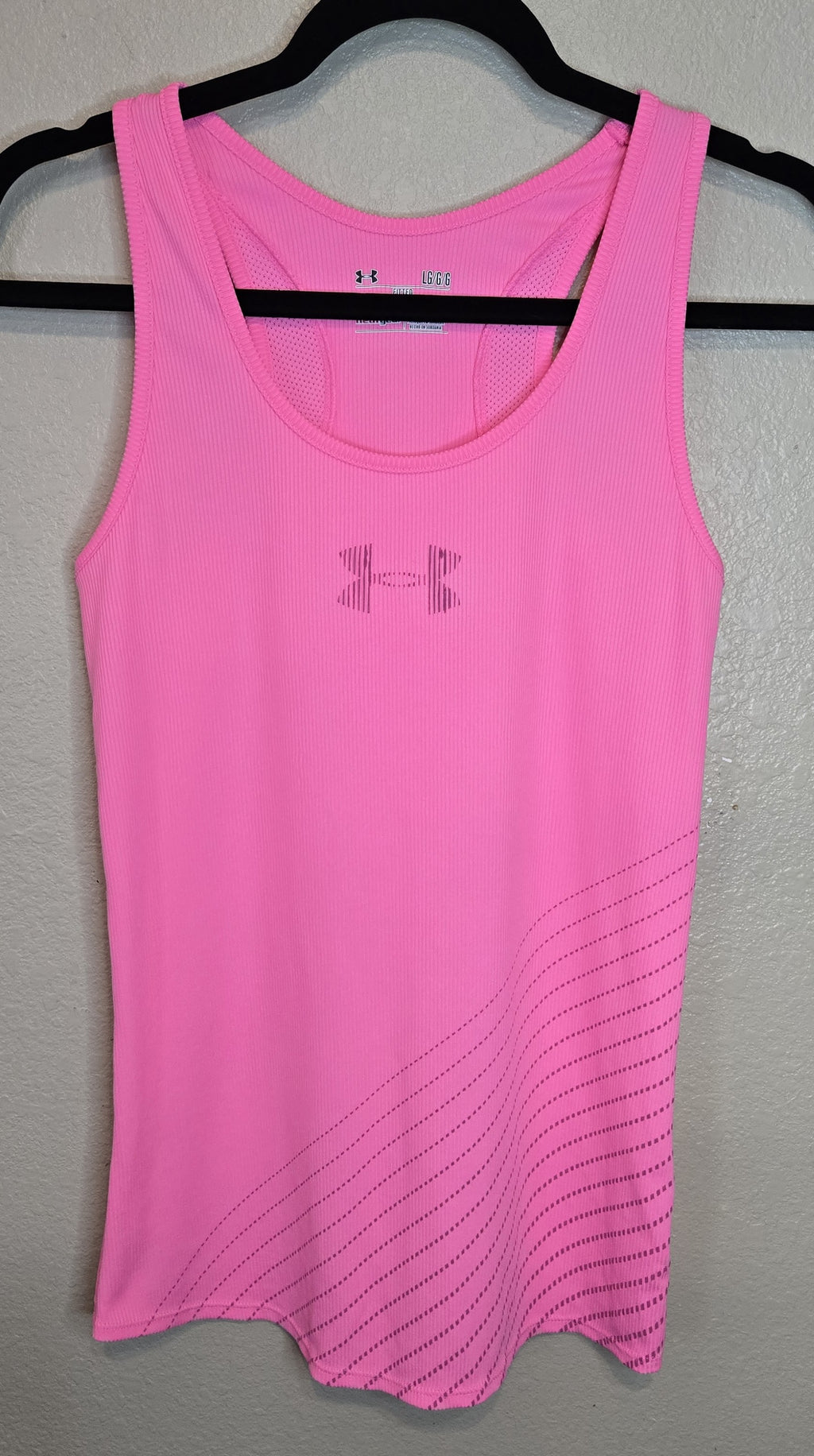 Pre-loved Women's Under Armour Athletic Top Size Large