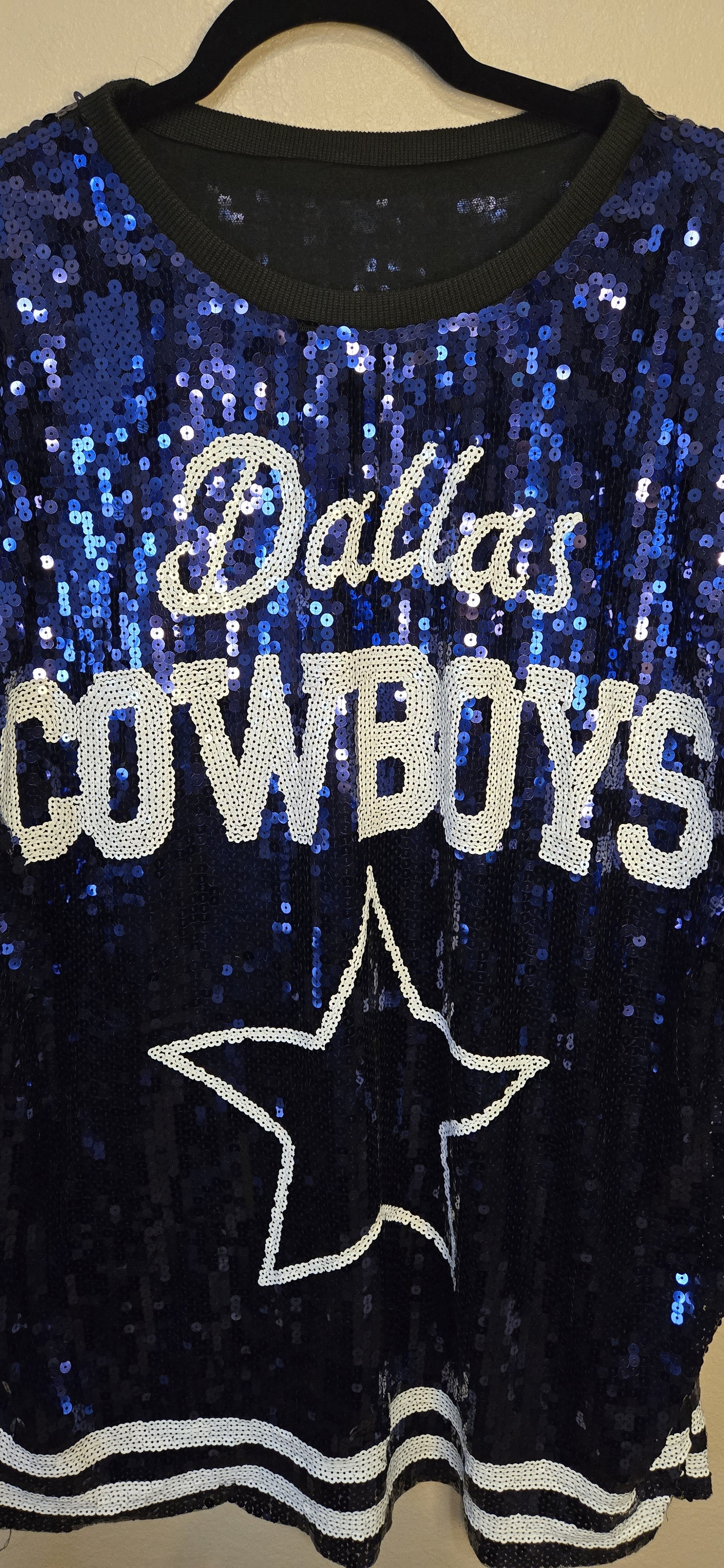Pre--loved Women's Sequence Dallas Cowboys Top Size L/XL