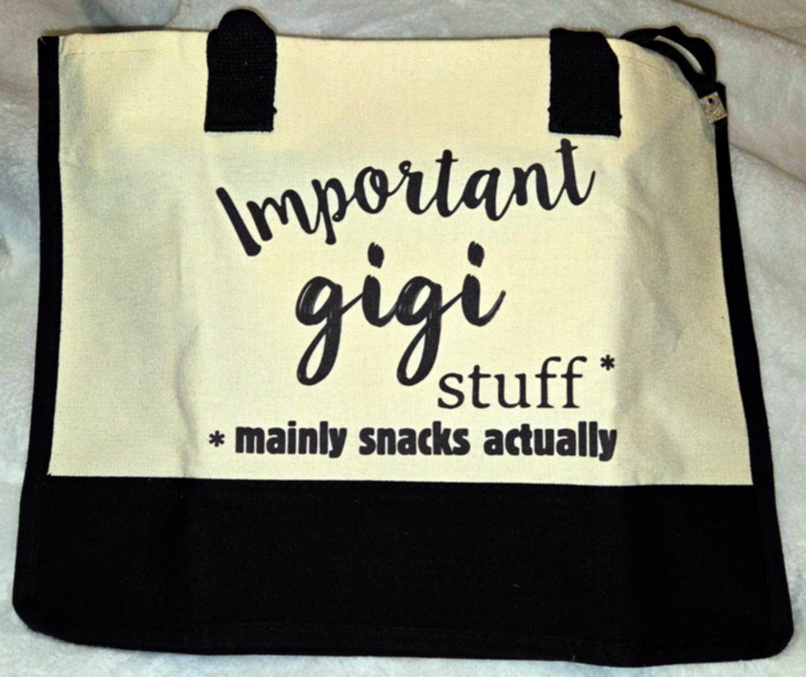 NWOT - Important Gigi Stuff X-Large Bag image 0