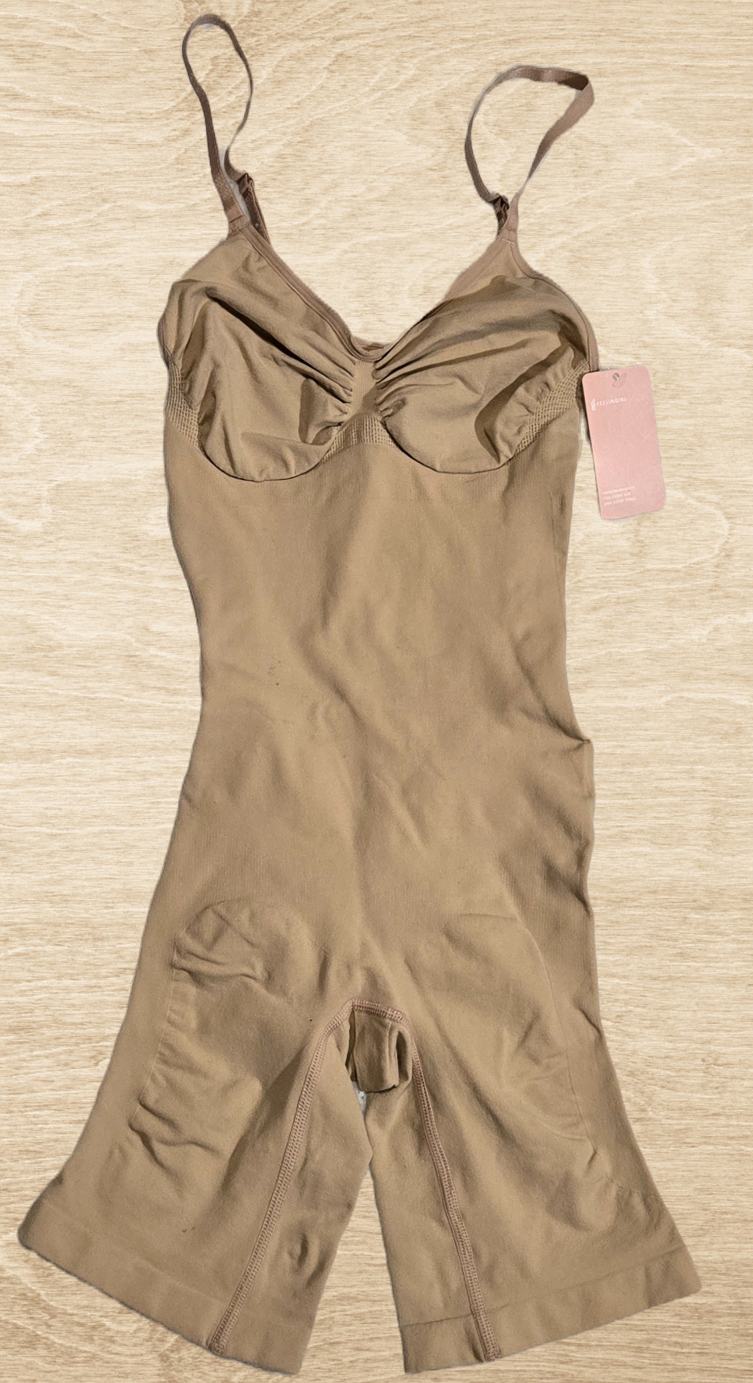 NWT - Women's Bodysuit Shapewear Size M/L image 0