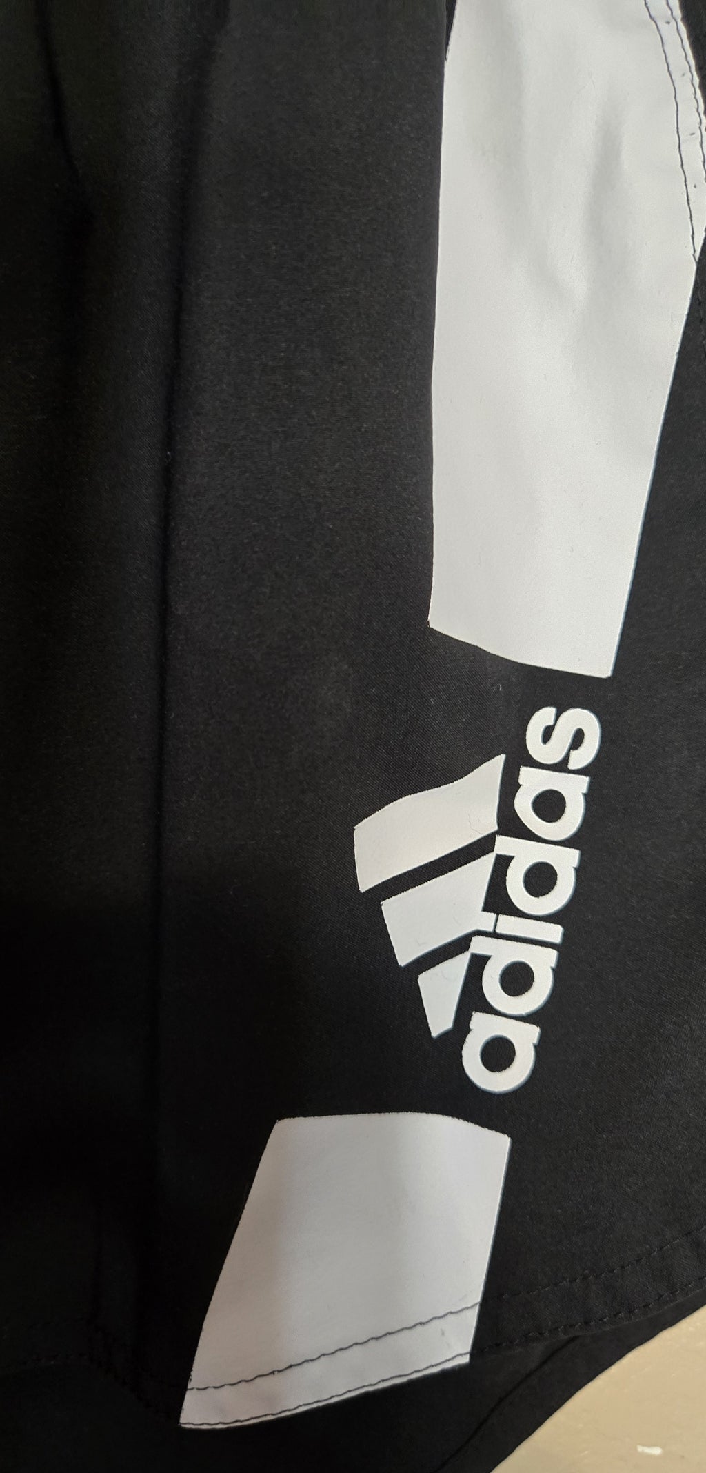 Pre-loved Women's Adidas Athletic Shorts Size Small